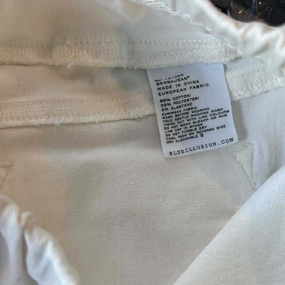 Blue Illusion White skirt.  XS. - Picture 8 of 8